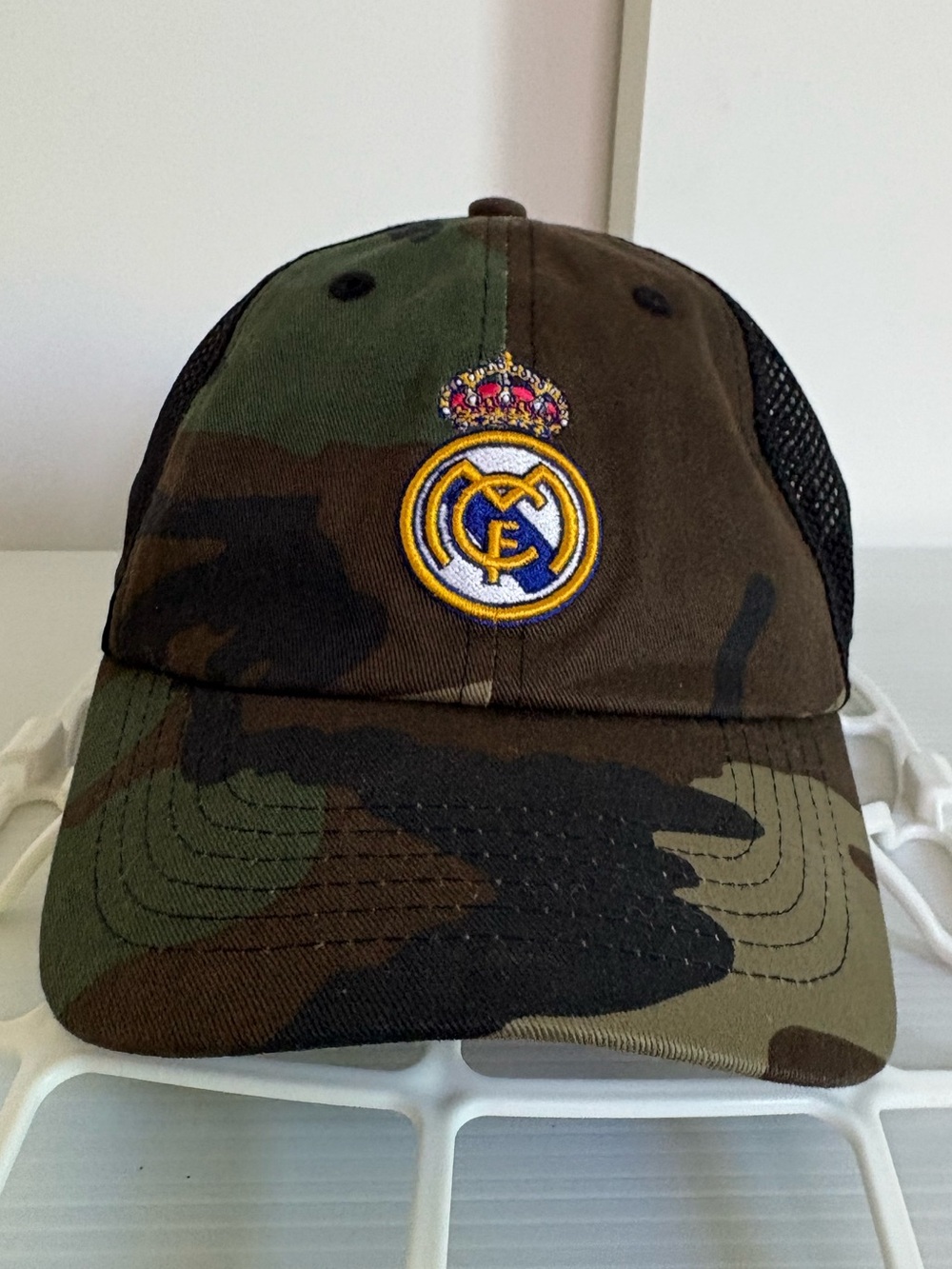 Real Madrid Camouflage Trucker Hat - Green Camo, size small/medium, EUC